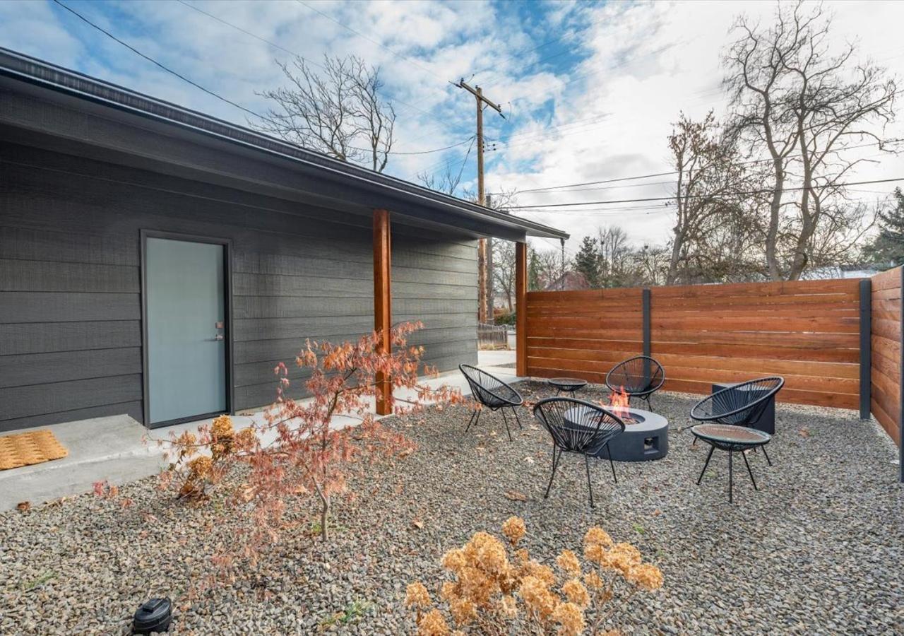 Mid Century Modern Boise-River Bungalow W/ Hot Tub Екстериор снимка